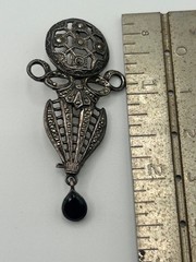 Vintage Art Deco style sterling silver onyx dangle / drop marcasite brooch pin