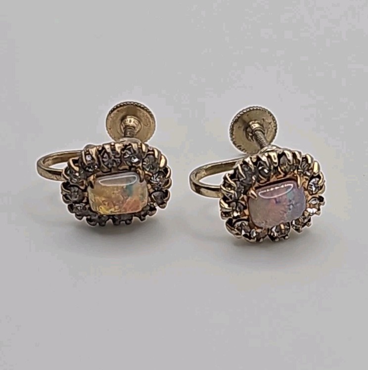 Vtg Retro Marked Vargus Goldtone Screw-Back Faux Fire Opal Rhinestone Earrings
