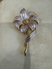 Vintage Lavender Enamel Flower Floral Brooch Pin Gold Tone 3.25”
