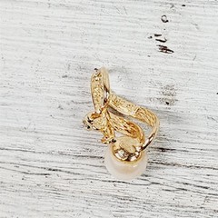 Vintage 10K 5.7mm Pearl Diamond Yellow Gold Pendant Small Luxury Pretty
