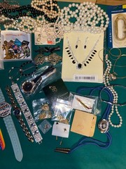 VINTAGE to Modern JEWELRY LOT 6 LBS 168 PCS RHINESTONE RING NECK WEARABLE #19