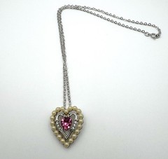Vtg Avon Dear Triple Heart Silvertone Faux Pearls Pink Clear Rhinestone Necklace