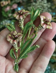 Stunning Deco Era 30s Pot Metal Floral Brooch