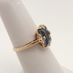 Solid 10k Gold Blue Topaz Emerald Cut Ring December Birthstone Vintage sz4.75