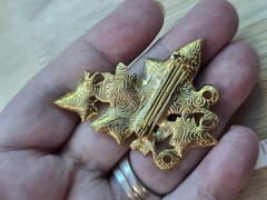 Vintage Gold Tone Grape Cluster Brooch Pin Faux Pearl Ivy Leaf Mid Century