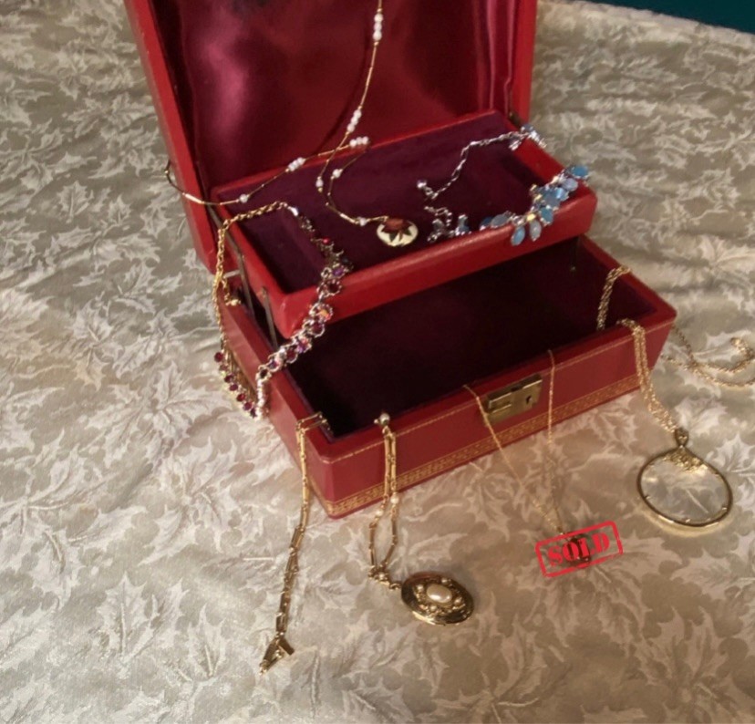 5 Vintage Multicolor Jewelry Lot Mixed Materials Necklaces Pendant with Red Box
