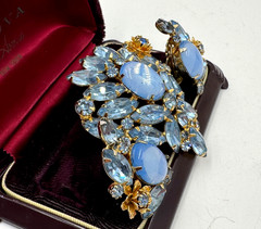 EXTRAORDINARY JULIANA VNT SET EARRINGS BROOCH FAB BLUE CABOCHON CRYSTALS FLOWERS