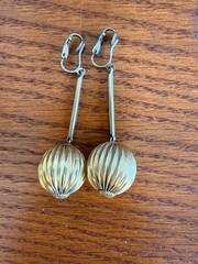 Vintage long dangle drop textured gold ball clip on 1960s earrings