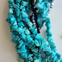 Vintage Multi-Strand Turquoise Chip Statement Necklace | 18–20″ Adjustable