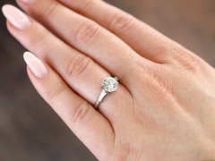 Vintage 1.94 ct Diamond and 18 ct White Gold Solitaire Ring