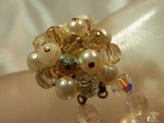 Gorgeous Vintage 1960’s Fancy Clasp Crystal Flower Faux Pearl Bracelet 836JL9