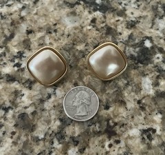 Vintage Signed Napier Champagne Ivory Pearl Gold Clip On Square Earrings