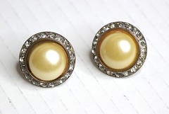Vntg Clip-on Earrings Round Pearl Jelly Belly Center Rhinestones Costume Jewelry