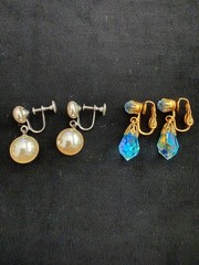 2 Pair of 1950’s Dangle Earring Sets – Unbranded
