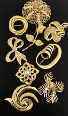 Krementz,Lisner, Roman Tona Vintage Gold Tone Jewelry Lot 9 Brooches In Total
