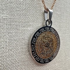 Vintage 90s Aztec Calendar Pendant Necklace Gold Tone Greek Key Border Jewelry