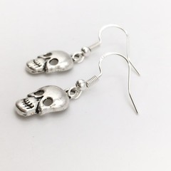 Silver Tone Costume Goth Skull Hook Dangle Earrings #25