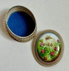 RARE Russian Rostov Finift Filigree Enamel Hand Painted Floral Bee Brooch / Box