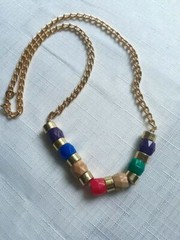 Vintage Gold Tone Necklace 23 Inches With Plastic Beads. As Pictured -VM91