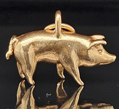14K Gold LUCKY PIG Charm Pendant Piggy Farm Yellow Vintage 6 grams