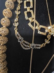 WOW Nice Versatile Vintage/Now Gold Tone Jewelry lot Some Signed