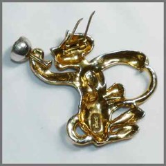 A rare fur clip called the drunk tiger by Samuel Rubin Got Silson. 1930s.