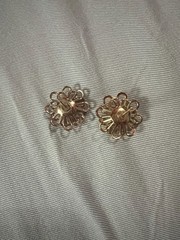 Vintage Trifari Goldtone Flower stud post Earrings