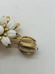 Vintage goldtone white bead floral spray brooch see description