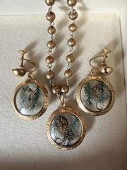 Vintage Real Preserved Seahorse Necklace Earrings Set Lucite Nautical Gold Tone