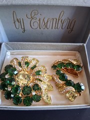 Vintage Eisenberg green yellow brooch & earrings set