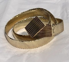 Vintage Whiting & Davis By Al Roberto’84 Gold Tone Liquid Metal Mesh Belt 33-37”