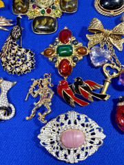 34 80s 90s Brooches Unsigned & Signed Krementz Avon KJL PS Co Batya Roman JJ AJC