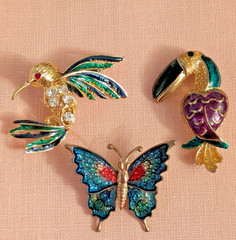 Lot Of 7 Vintage Brooches Animals Birds Rhinestone Enamel Charming Good Quality!