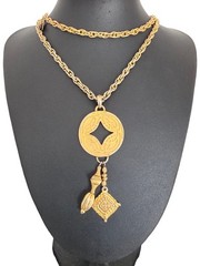 Vintage Casual Corner Gold Tone 34″ Long Chain Necklace Celtic Pendant Dangle