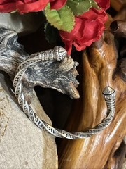 55. Vintage 925 Sterling Trinidad Cone end Twist Cuff bracelet 30.4g. 6 3/4′