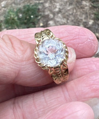 Beautiful 14K Yellow Gold & White Gemstone Ring 5.2 grams Size 8.25 STS