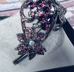 Purple Leafy Brooch’s Rhinestone Vintage Pin Unknown Brand