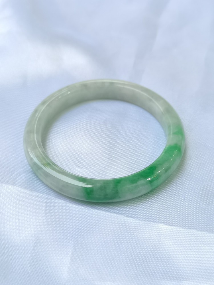 MADE IN-HOUSE Certifiable Grade-A Untreated Burmese Jadeite Jade Bangle (52.2mm)