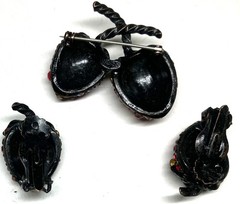 Signed WEISS Gunmetal Red Rhinestone Strawberry Brooch Pin Clip Earrings Set