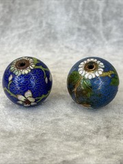 Lot Of 2 Vintage Large Chinese Cloisonne Enamel Focal Bead with Flowers 1 1/2”