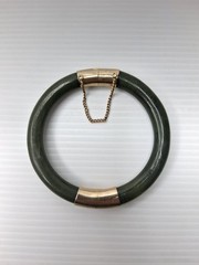 Vintage Green Nephrite Jade Hinged Gold Tone Bangle Bracelet Push Lock