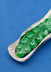18K White Gold Carved Jade Diamond Brooch Pendant(20488-NOWHH)