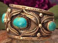 VINTAGE 88 GRAM TURQUOISE STERLING SOUTHWESTERN NAVAJO LEAF STAMP STYLE BRACELET