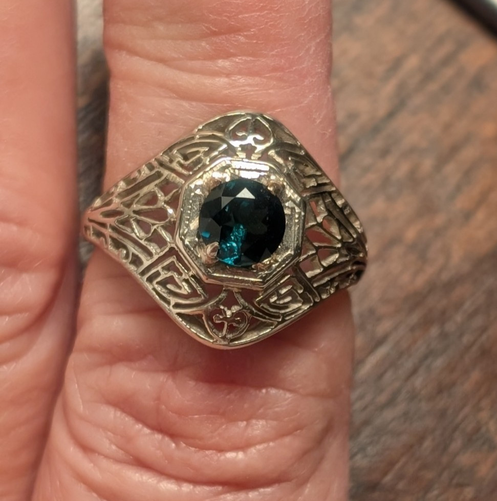 Lovely Art Deco 10-14 K White Gold Blue tourmaline/indicoliteRing Size 9