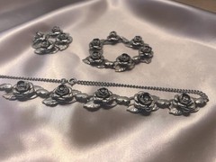 3 Piece Set Vintage Silver Tone Roses W Rhinestones Necklace Bracelet Brooch