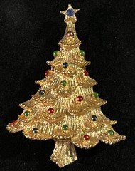 Vintage GERRY’S Gold Tone Christmas Tree Red Green Ornaments Brooch Pin