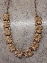 Vintage Goldtone Leaf Adjustable Length Necklace 16.5″