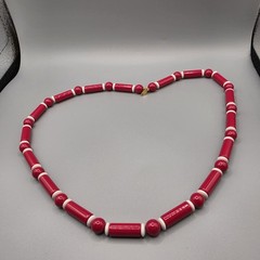 Trifari Vintage Red White Beaded Necklace Gold-Tone Jewelry Elegant Signed 25″