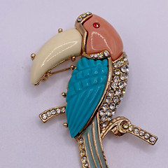 Vintage Bird Brooch Parrot Figural Animal Rhinestone Multicolor Retro Costume