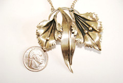 Vintage 25.3g Sterling Silver LARGE 2.5″ Calla Lily Lilies Necklace 15.5″